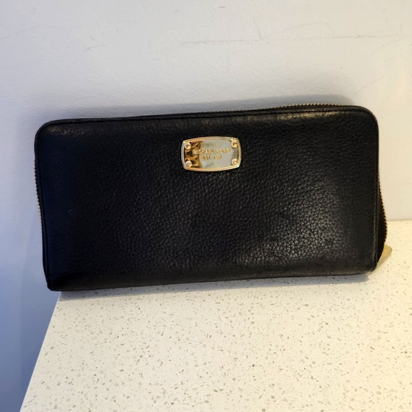 Michael Kors Handbags - Large Michael Kors wallet